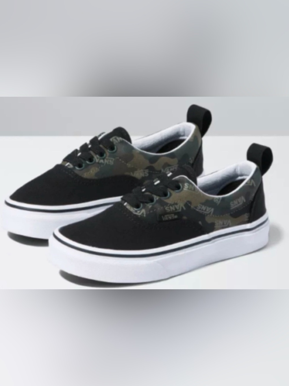 Vans Kids' Black & Camo Low-Top Skate Shoes size 13.5